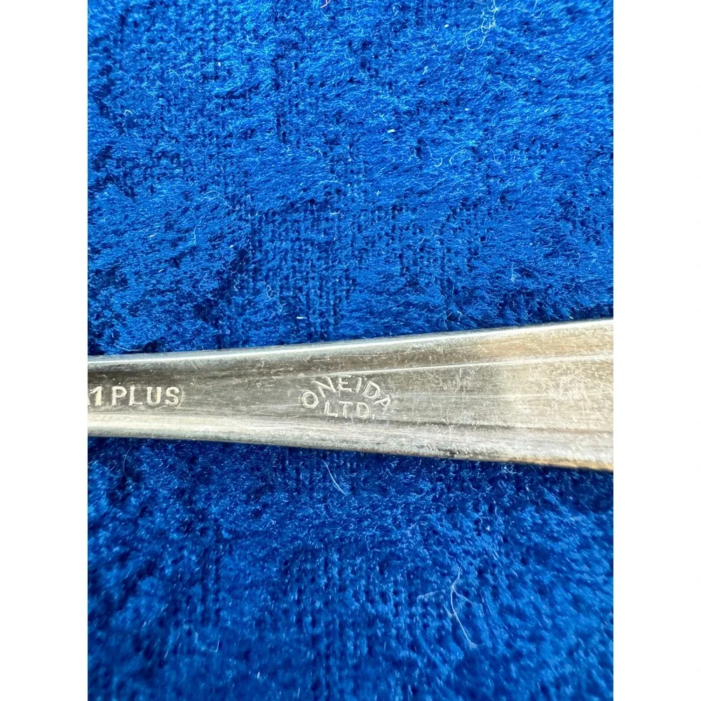 Wm A Rogers Oneida Silverplate Butter Spreader 1937 Surf Club Pattern A1 Plus